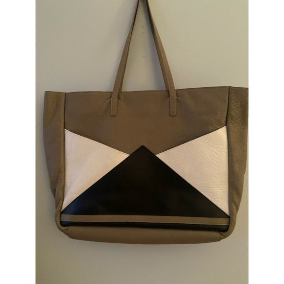 FACINE "The Carryall" Nude Leather Tote Bag - Picture 5 of 6
